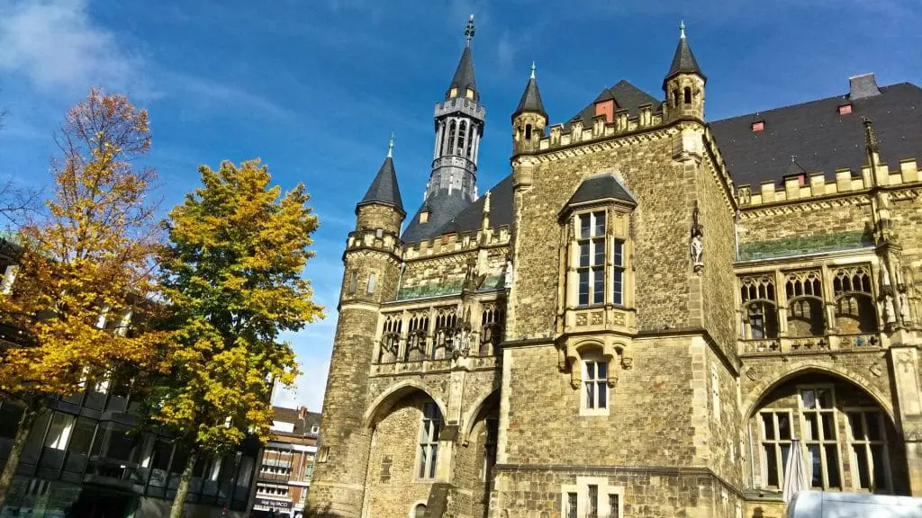 Aachen Akwizgran atrakcje zwiedzanie zwiedzać