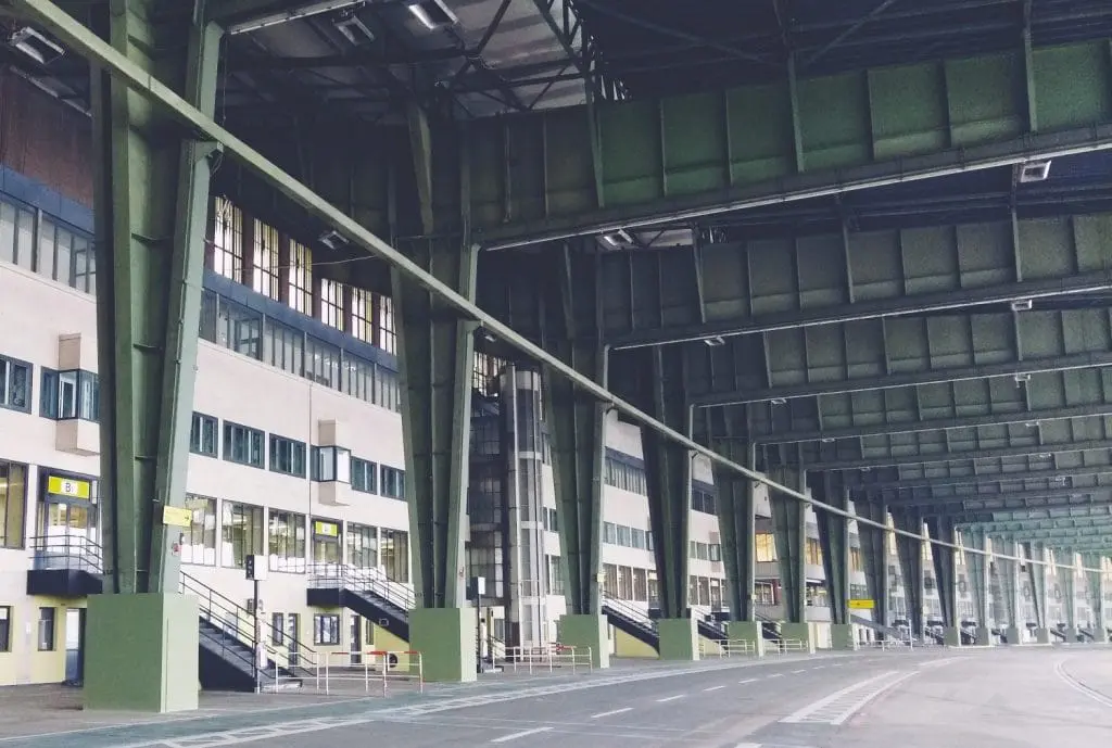 Berlin Tempelhof zwiedzanie. Nieoczywiste atrakcje Berlina. Berlin alternatywny