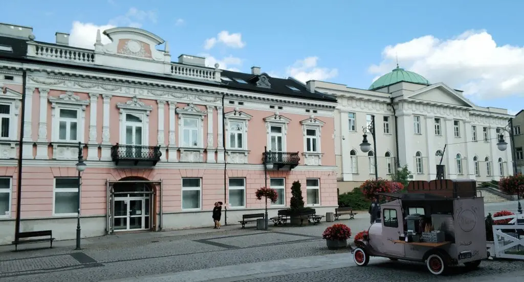 Atrakcje w Radomiu. Zwiedzanie Radomia. Przewodnik po Radomiu. Mazowsze co zwiedzać. Jacek Malczewski. Radom