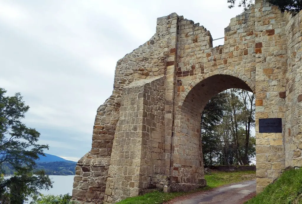 Dobczyce. Zwiedzamy okolice Krakowa. Jednodniowa wycieczka z Krakowa. Atrakcje w Dobczycach. Zabytki Dobczyc