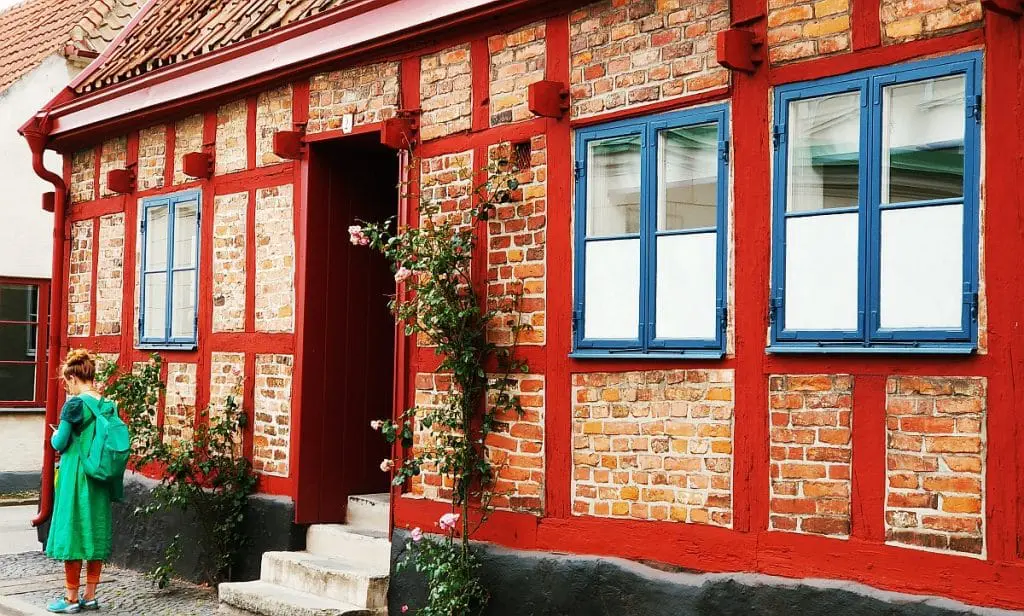 Zwiedzanie Ystad. Co robić w Ystad. Co warto zobaczyć w Skanii. Atrakcje turystyczne Ystad. Architektura szachulcowa Szwecja.