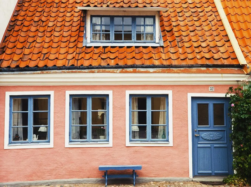 Zwiedzanie Ystad. Co robić w Ystad. Co warto zobaczyć w Skanii. Atrakcje turystyczne Ystad. Architektura szachulcowa Szwecja.