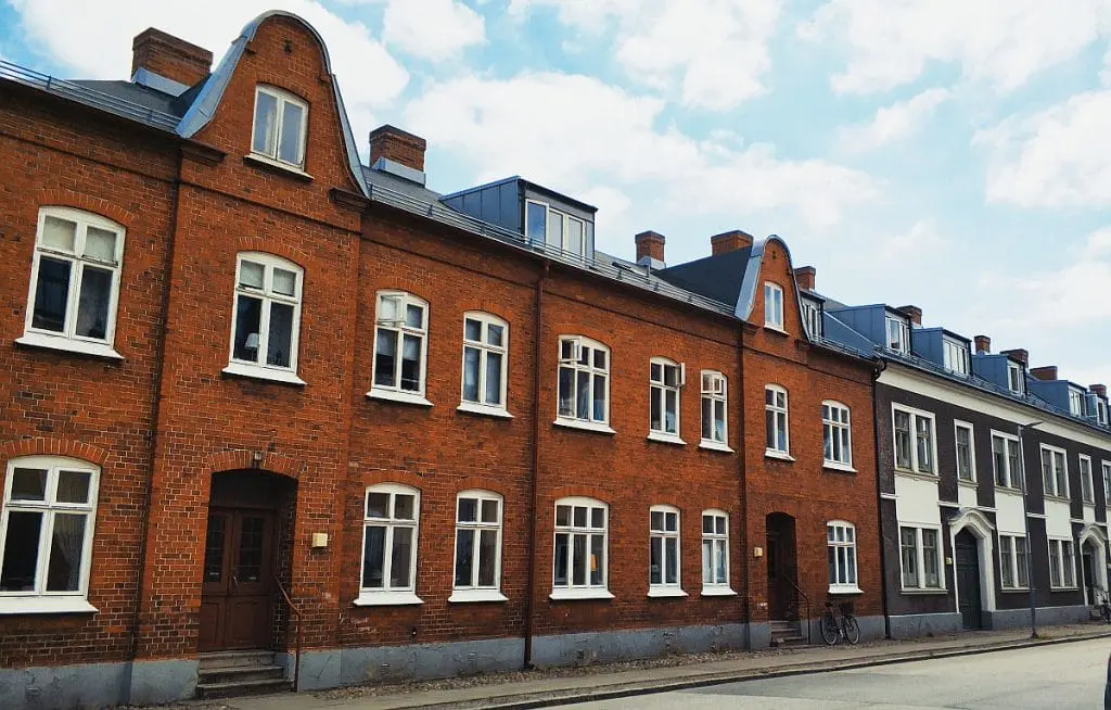 Zwiedzanie Ystad. Co robić w Ystad. Co warto zobaczyć w Skanii. Atrakcje turystyczne Ystad. Architektura szachulcowa Szwecja.