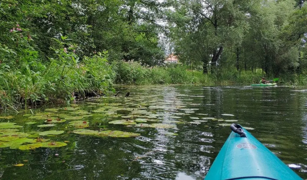 Miłomłyn. Kajaki na kanale Elbląskim. Kraina Kanału Elbląskiego