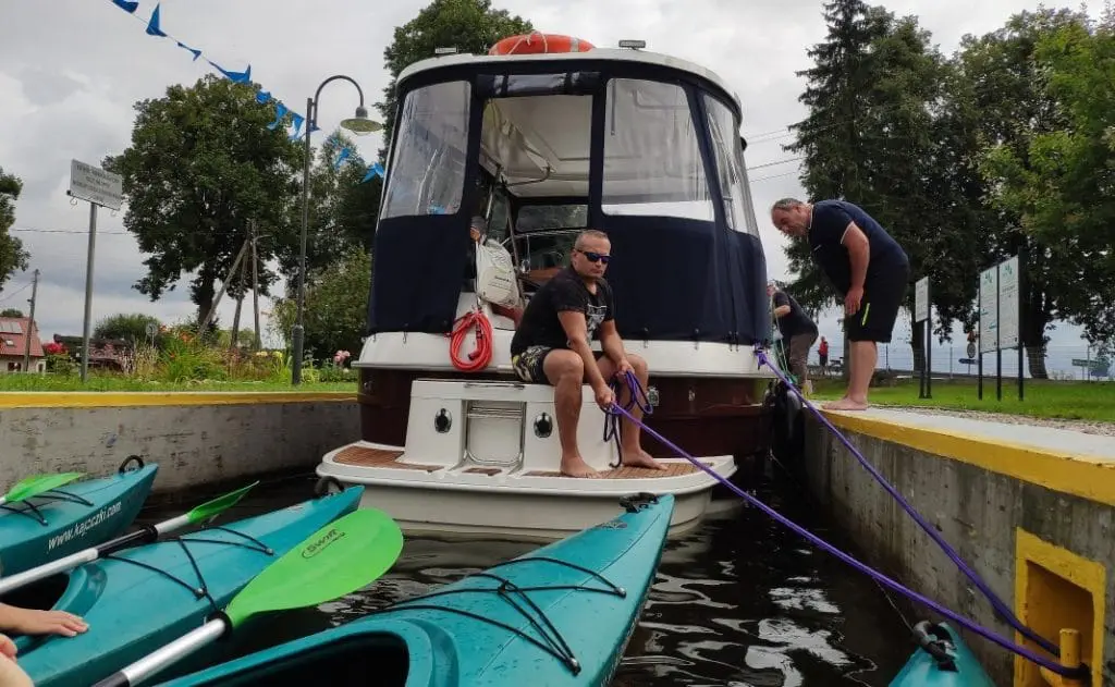 Miłomłyn. Kajaki na kanale Elbląskim. Kraina Kanału Elbląskiego
