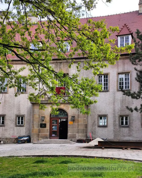 Zamek w Lesie Wolskim