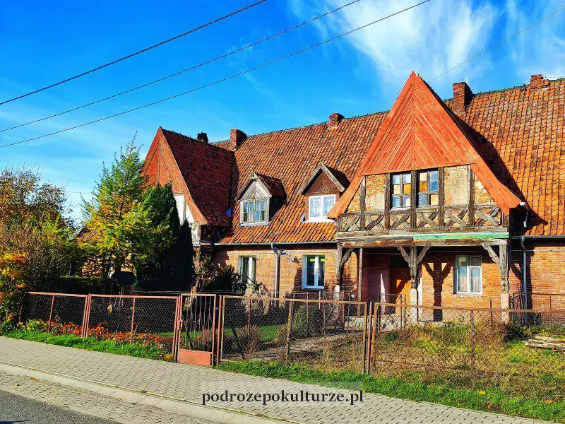 Wysoczyzna Elbląska - dom podcieniowy w Podgórkach