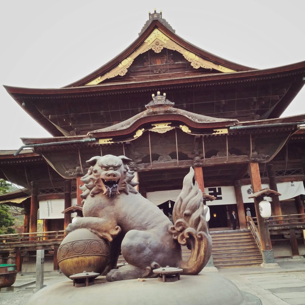 Świątynia buddyjska Zenko-ji to zdecydowanie największa atrakcja Nagano