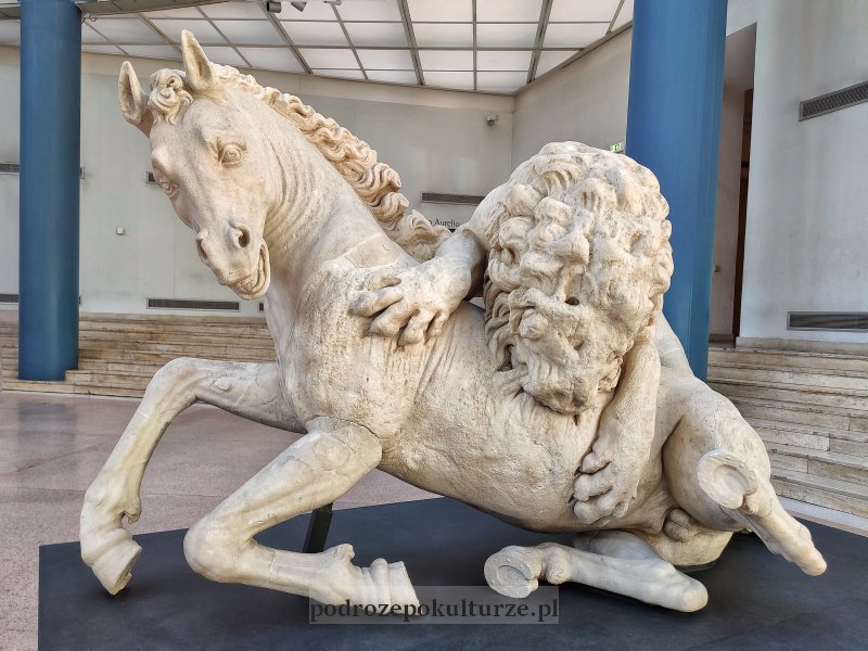 Muzeum Kapitolińskie Rzym Lew atakujący konia. Muzea w Rzymie