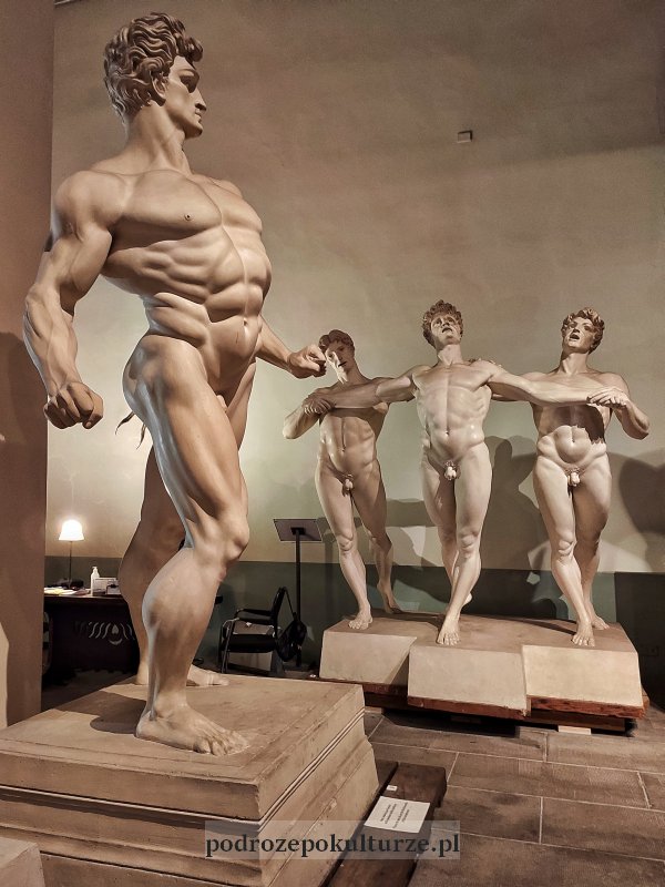 Muzea w Rzymie - Museo Hendrik Christian Andersen rzeźby męskie akty