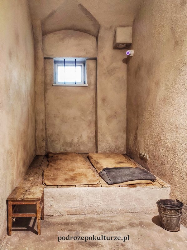 Cela więzienna w dawnym ratuszu w Oświęcimiu