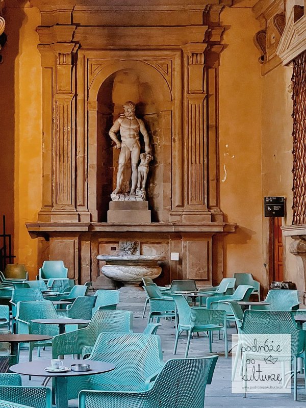 Kawiarnia przy muzeum w pałacu Pitti